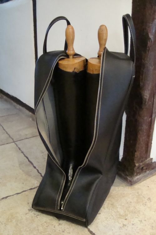 A PAIR OF VINTAGE RIDING BOOTS - ADDITIONAL PHOTO 7