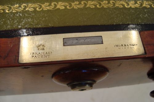 A SUPERB AND INCREDIBLY RARE PARTNERS DESK - ADDITIONAL PHOTO 4