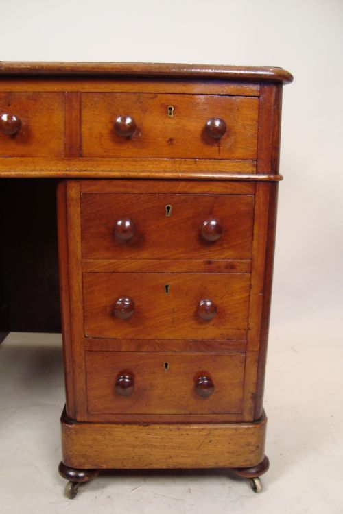 A SUPERB AND INCREDIBLY RARE PARTNERS DESK - ADDITIONAL PHOTO 7