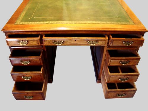 A VERY IMPRESSIVE EDWARDIAN WALNUT PARTNERS DESK - ADDITIONAL PHOTO 4