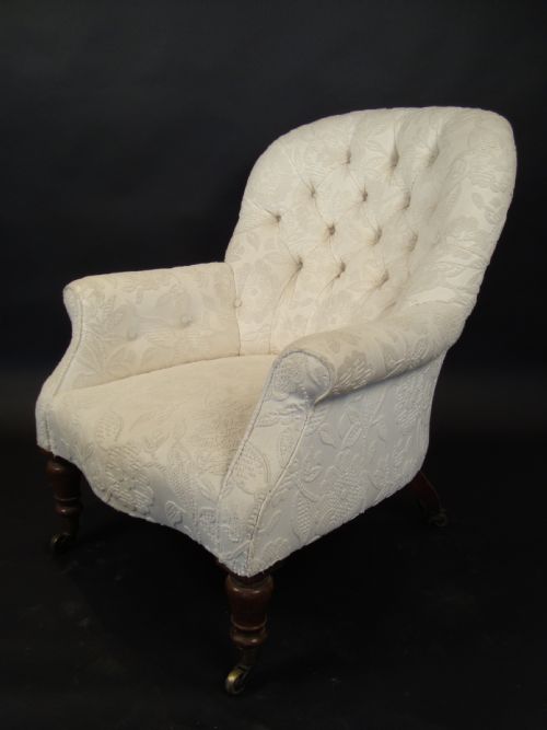 a pretty victorian armchair - CATEGORY: ANTIQUE CHAIRS - DATED 1880