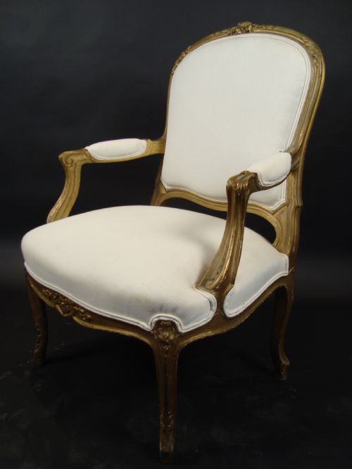 an elegant 19th century french bergere armchair - CATEGORY: ANTIQUE CHAIRS - DATED 19TH CENTURY