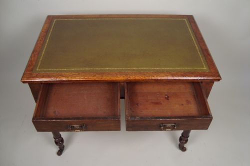 AN EDWARDIAN OAK WRITING DESKTABLE - ADDITIONAL PHOTO 3