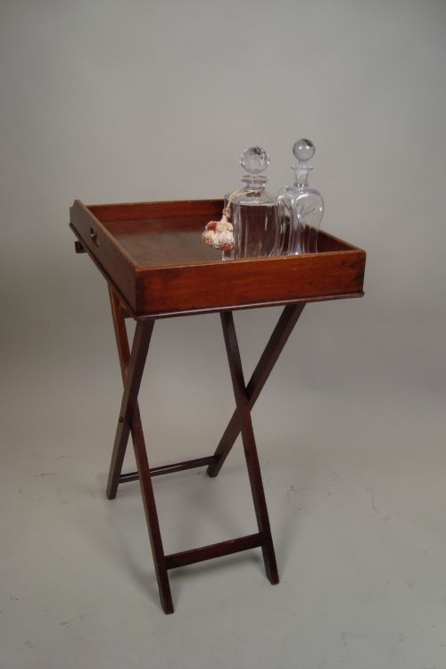 AN ELEGANT VICTORIAN MAHOGANY BUTLERS TRAY - ADDITIONAL PHOTO 1