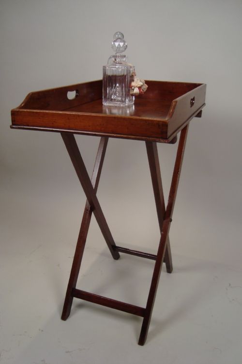 AN ELEGANT VICTORIAN MAHOGANY BUTLERS TRAY - ADDITIONAL PHOTO 2