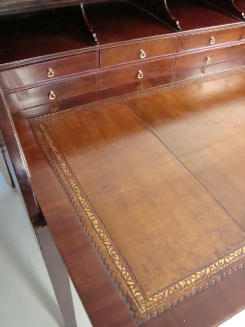 AN EXTREMELY HANDSOME ROLL TOP DESK 18TH CENTURY - ADDITIONAL PHOTO 3
