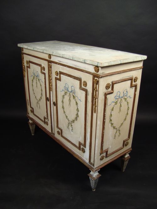 A DECORATIVE LOUIS XVI STYLE PARCEL GILT SIDE CABINET - ADDITIONAL PHOTO 1