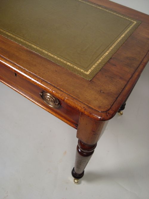 A FINE EARLY VICTORIAN WRITING DESKTABLE - ADDITIONAL PHOTO 6