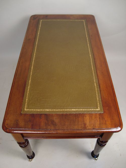 A FINE EARLY VICTORIAN WRITING DESKTABLE - ADDITIONAL PHOTO 9