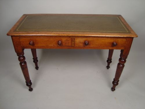 an attractive victorian writing table desk - CATEGORY: ANTIQUE DESKS - DATED VICTORIAN