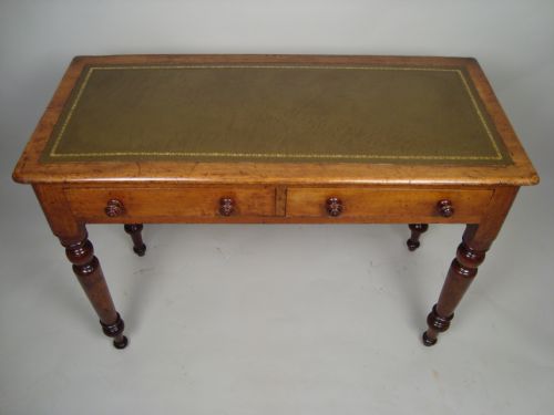 AN ATTRACTIVE VICTORIAN WRITING TABLE DESK - ADDITIONAL PHOTO 2