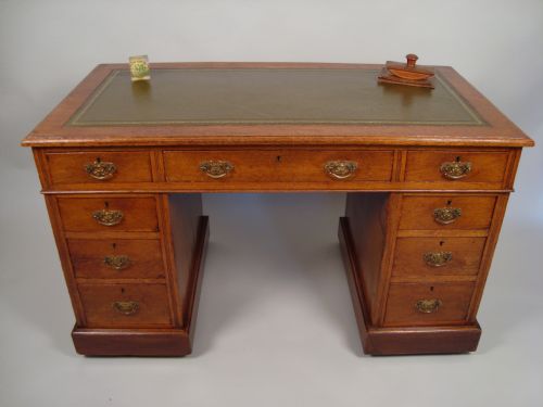 a fine edwardian walnut pedestal desk - CATEGORY: ANTIQUE DESKS - DATED EDWARDIAN