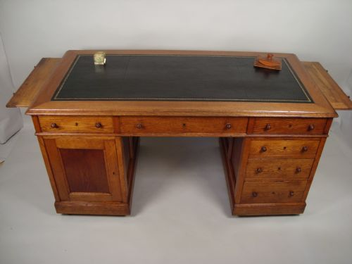 A SUPERIOR QUALITY VICTORIAN OAK ARCHITECTS DESK - ADDITIONAL PHOTO 8