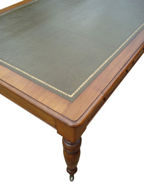 AN IMPRESSIVE VICTORIAN CONFERENCE PARTNERS TABLE - ADDITIONAL PHOTO 2