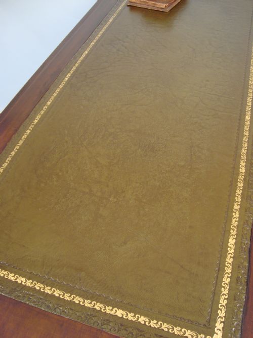 A QUALITY VICTORIAN WRITING TABLE - ADDITIONAL PHOTO 1