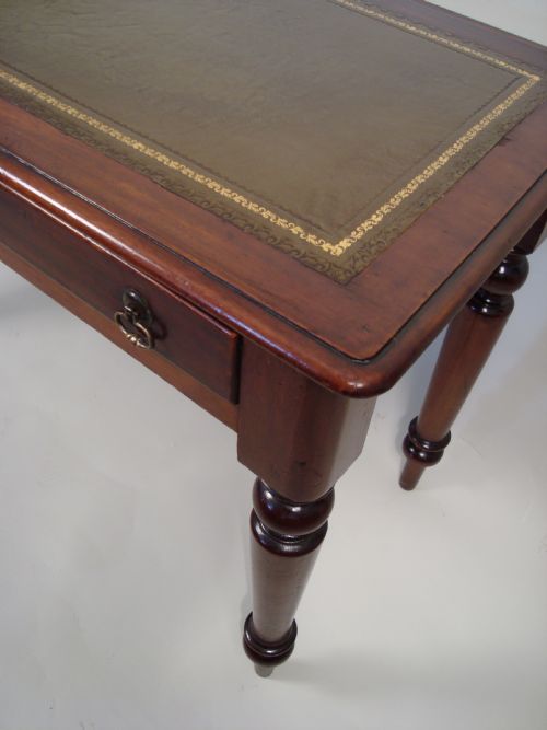A QUALITY VICTORIAN WRITING TABLE - ADDITIONAL PHOTO 2