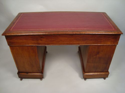 A QUALITY VICTORIAN GOLDEN OAK PEDESTAL DESK - ADDITIONAL PHOTO 9
