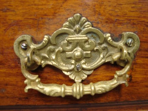 A FINE VICTORIAN WALNUT WRITING DESKTABLE - ADDITIONAL PHOTO 8