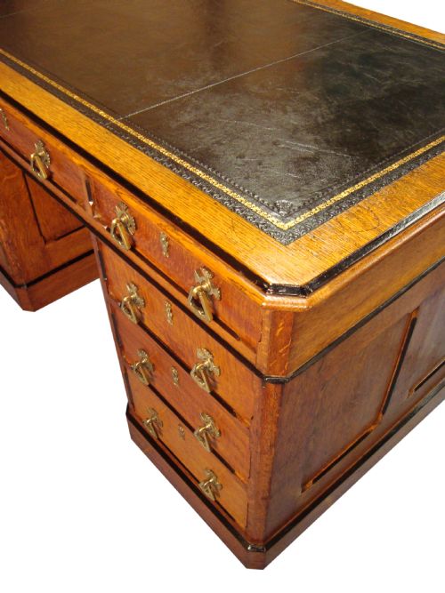 A RARE AND IMPRESSIVE VICTORIAN 'GOTHIC REVIVAL' PARTNERS DESK - ADDITIONAL PHOTO 8