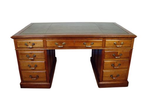 A MAGNIFICENT LARGE EDWARDIAN WALNUT PEDESTAL DESK - ADDITIONAL PHOTO 4