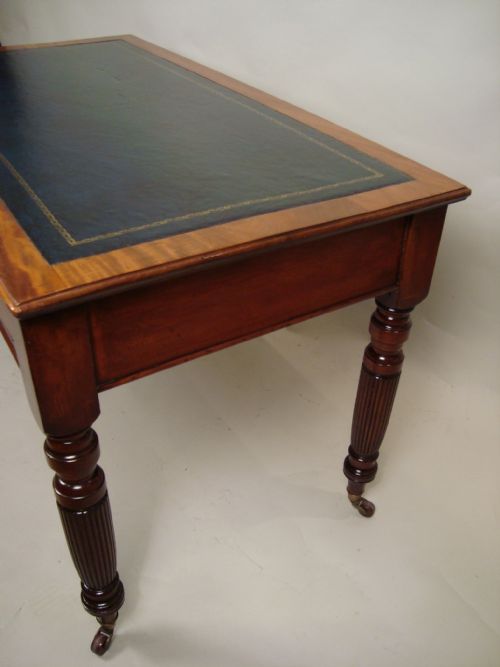 A FINE EDWARDIAN LARGE WRITING TABLE - ADDITIONAL PHOTO 2