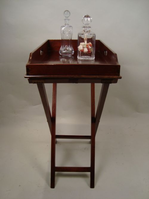 AN ELEGANT VICTORIAN MAHOGANY BUTLERS TRAY - ADDITIONAL PHOTO 2