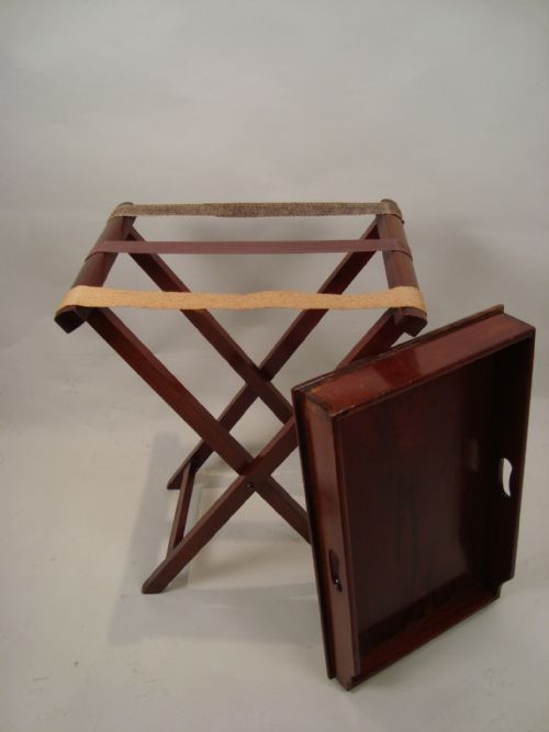 AN ELEGANT VICTORIAN MAHOGANY BUTLERS TRAY - ADDITIONAL PHOTO 4