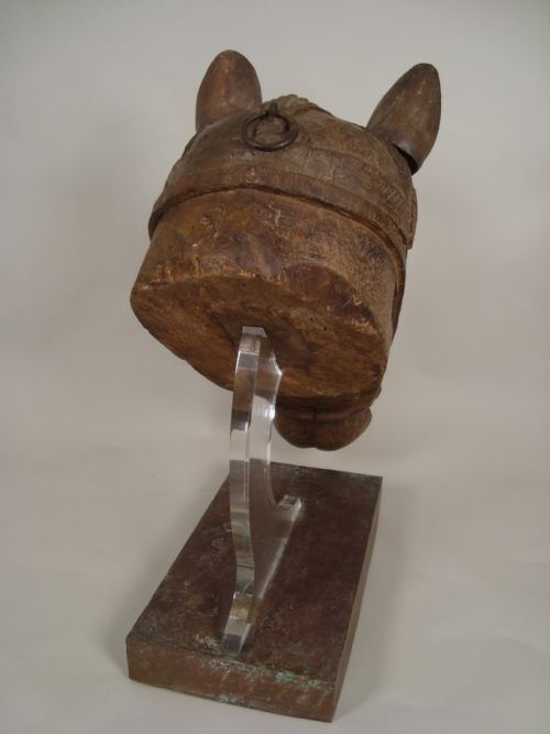 A VERY IMPRESSIVE LARGE MOUNTED HORSES HEAD CIRCA 1860 - ADDITIONAL PHOTO 4