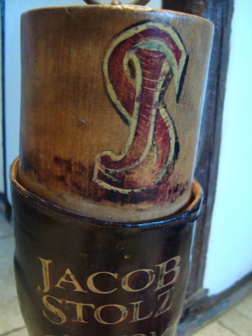 AN EXCEPTIONAL PAIR OF DECORATIVE 19C RIDING BOOTS - ADDITIONAL PHOTO 3