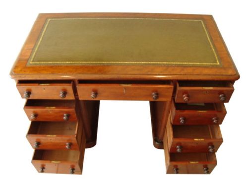 A SUPERIOR QUALITY VICTORIAN PEDESTAL DESK - ADDITIONAL PHOTO 2