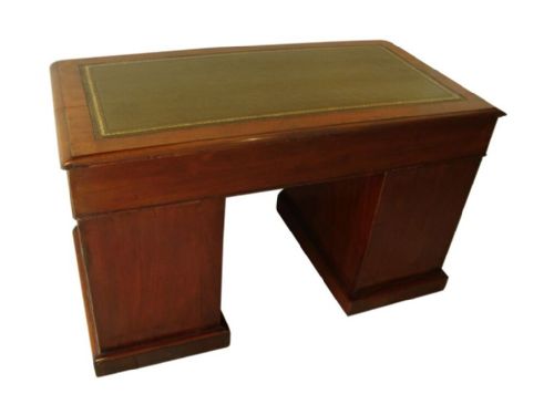A SUPERIOR QUALITY VICTORIAN PEDESTAL DESK - ADDITIONAL PHOTO 5