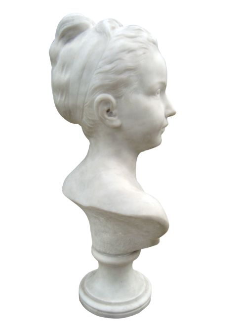A VERY IMPRESSIVE WHITE MARBLE BUST OF A YOUNG GIRL - ADDITIONAL PHOTO 1