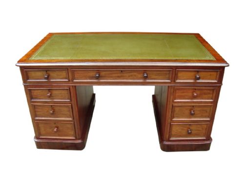 AN IMPRESSIVE LARGE VICTORIAN PEDESTAL WRITING DESK - ADDITIONAL PHOTO 5