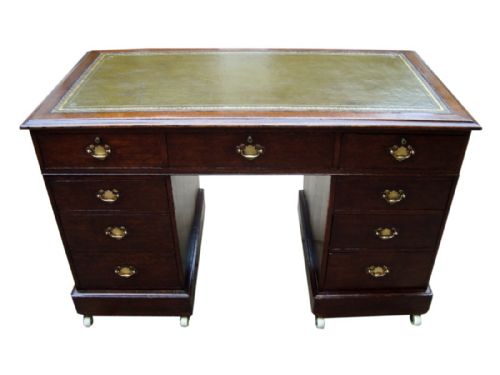 a quality victorian mahogany pedestal desk - CATEGORY: ANTIQUE DESKS - DATED VICTORIAN