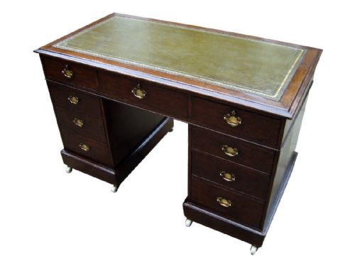 A QUALITY VICTORIAN MAHOGANY PEDESTAL DESK - ADDITIONAL PHOTO 1