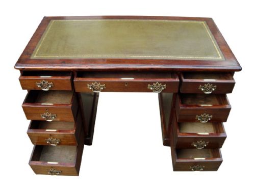 A DELIGHTFUL VICTORIAN PEDESTAL WRITING DESK - ADDITIONAL PHOTO 2