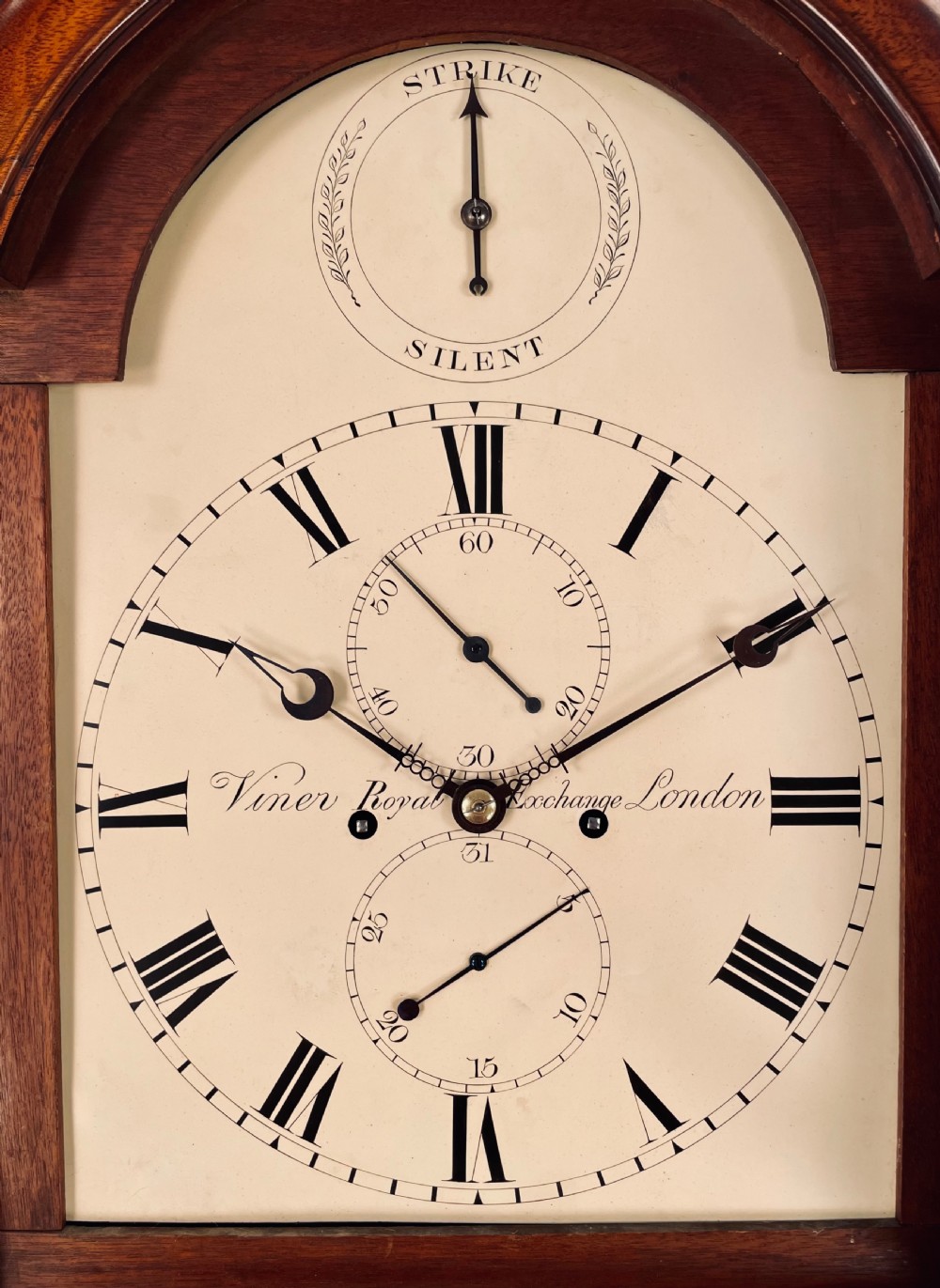 Grandfather clock by Viner of Royal Exchange, London View IV