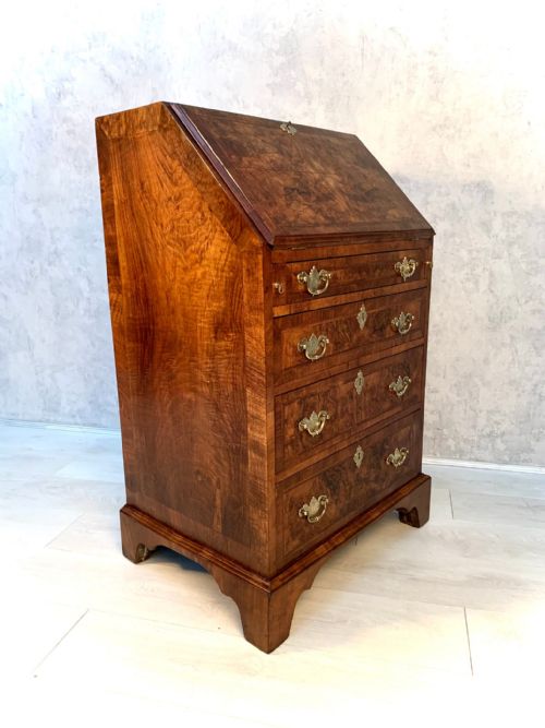 antique georgian style burr walnut writing bureau - CATEGORY: ANTIQUE BUREAU - DATED 1920