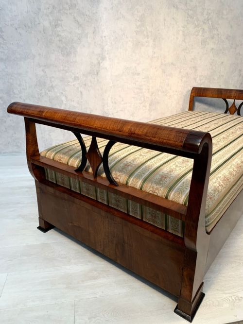 BEAUTIFUL GONDOLA SHAPE BIEDERMEIER DAYBED - ADDITIONAL PHOTO 6