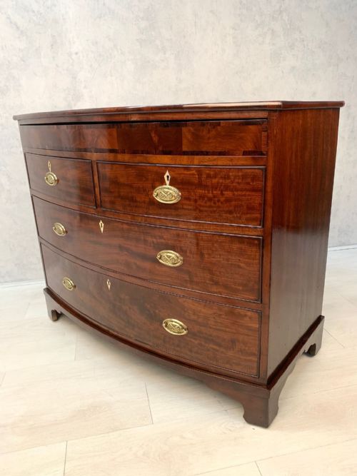 VICTORIAN MAHOGANY BOW FRONT CHEST OF DRAWERS - ADDITIONAL PHOTO 5