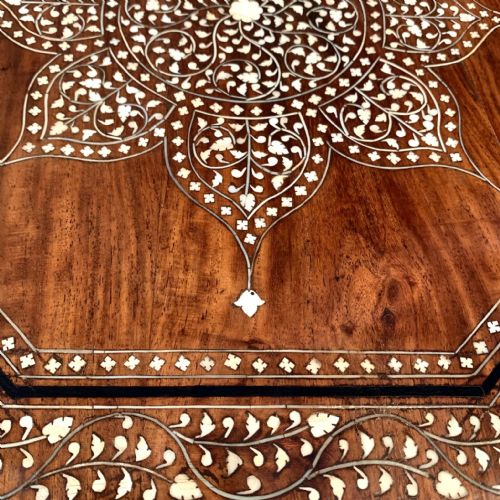 19TH CENTURY ANGLO INDIAN ROSEWOOD OCCASIONALSIDE TABLE - ADDITIONAL PHOTO 4