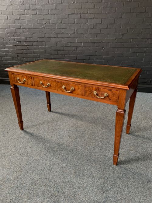 attractive figured walnut writing table - CATEGORY: ANTIQUE TABLES - DATED 1920