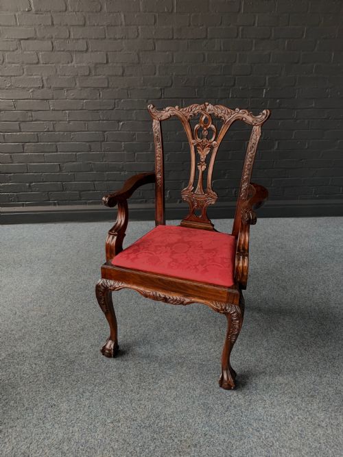 A CHIPPENDALE STYLE TWIN PEDESTAL TABLE EIGHT CONFORMING CHAIRS - ADDITIONAL PHOTO 8