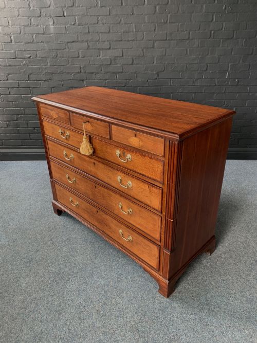 EIGHTEENTH CENTURY LINE INLAID OAK MAHOGANY CROSS BANDED CHEST OF DRAWERS - ADDITIONAL PHOTO 2