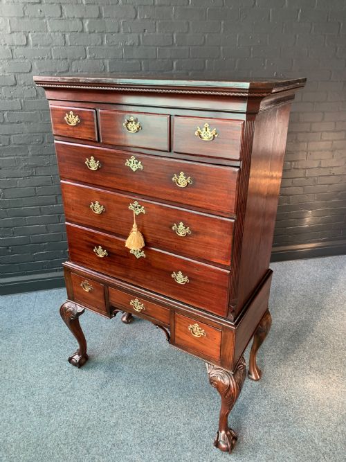 GEORGE III MAHOGANY CHEST ON STAND - ADDITIONAL PHOTO 3