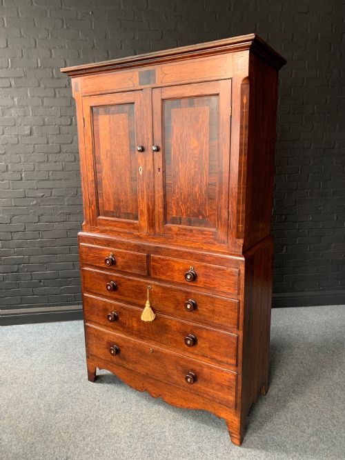 NINETEENTH CENTURY LINE INLAID OAK AND ROSEWOOD CROSSBANDED LINEN PRESS - ADDITIONAL PHOTO 10