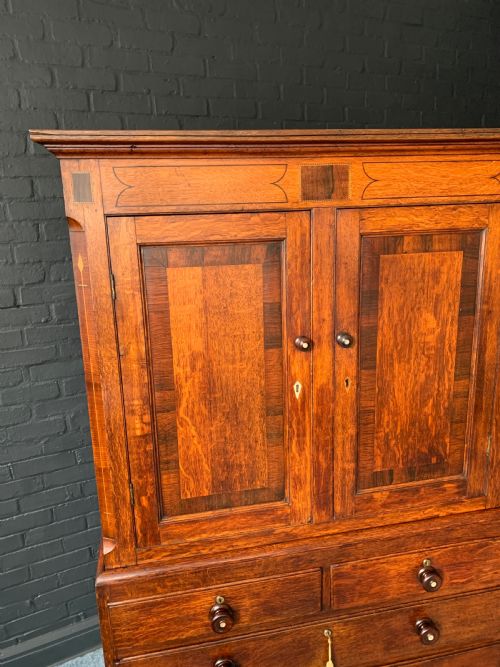 NINETEENTH CENTURY LINE INLAID OAK AND ROSEWOOD CROSSBANDED LINEN PRESS - ADDITIONAL PHOTO 14