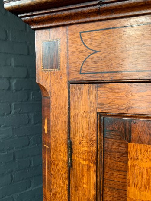 NINETEENTH CENTURY LINE INLAID OAK AND ROSEWOOD CROSSBANDED LINEN PRESS - ADDITIONAL PHOTO 19