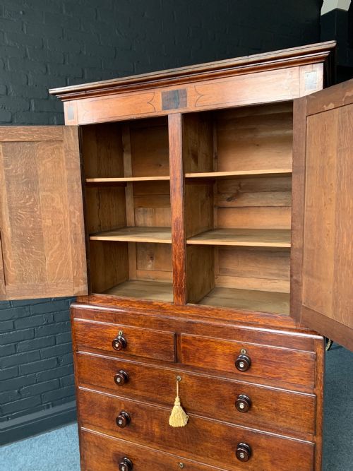 NINETEENTH CENTURY LINE INLAID OAK AND ROSEWOOD CROSSBANDED LINEN PRESS - ADDITIONAL PHOTO 20