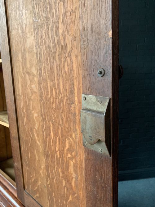 NINETEENTH CENTURY LINE INLAID OAK AND ROSEWOOD CROSSBANDED LINEN PRESS - ADDITIONAL PHOTO 21